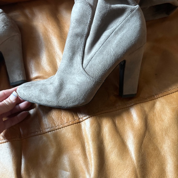 Knee high suede boots - Picture 4 of 5